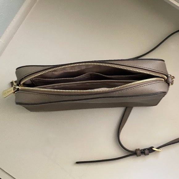 Michael Kors Taupe Shoulder Bag New - Picture 5 of 6